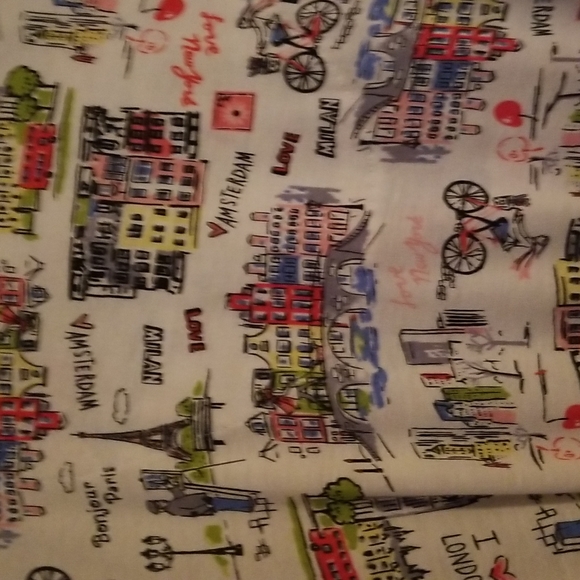 Layla Robe & Eye Mask - Picture 4 of 8